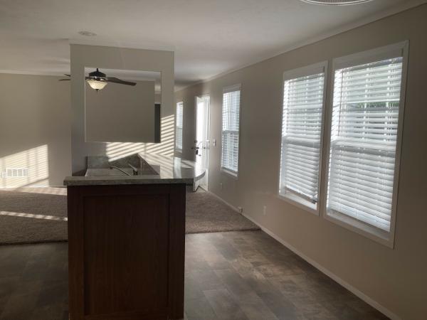 2015 Clayton 81SUN16763 Mobile Home