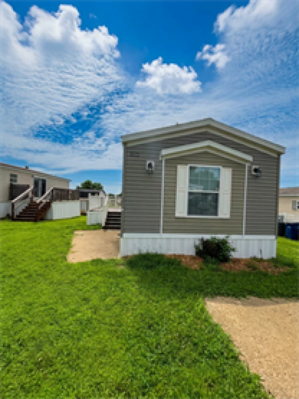 Photo 1 of 2 of home located at 304 Early Rd. Columbia, TN 38401