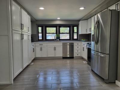 Photo 2 of 20 of home located at 213 Northshore Road Elgin, IL 60123