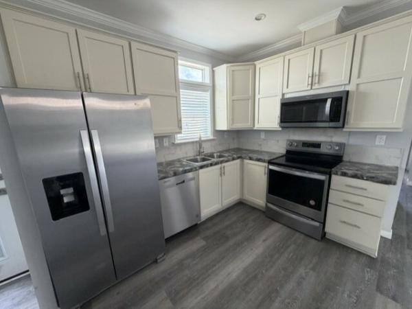 2023 Palm Harbor 340LS24402A Mobile Home