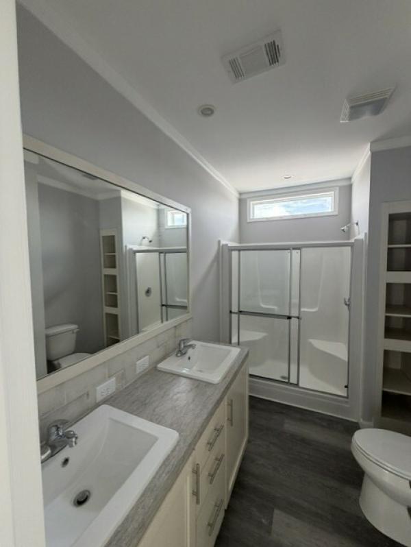 2023 Palm Harbor 340LS24402A Mobile Home
