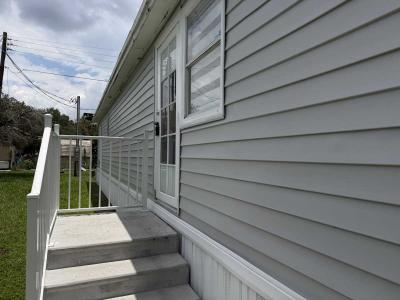 Photo 2 of 10 of home located at 207 S Mount Carmel Road Brandon, FL 33511