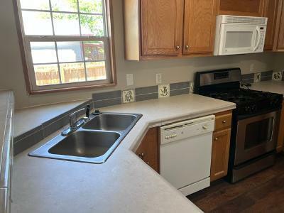 Photo 4 of 9 of home located at 72 Justin Way Fernley, NV 89408