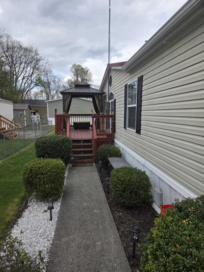 Photo 2 of 4 of home located at 160 Opal Court Martinsburg, WV 25404