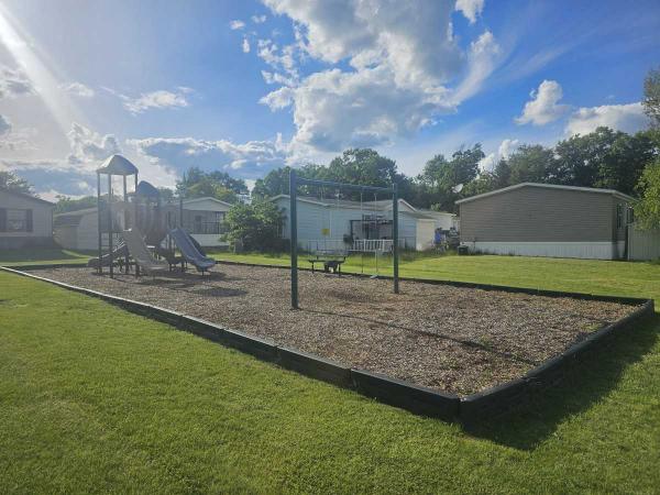 Commodore Manufactured Home