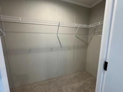 Photo 4 of 7 of home located at 28775 Boxwood Flat Rock, MI 48134