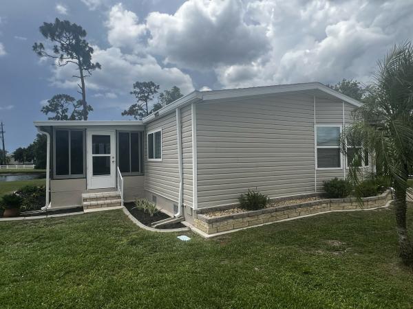 1983 Jacobsen HS Mobile Home
