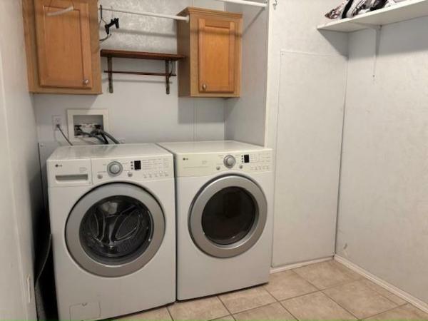 2004 merit Cottonwood Manufactured Home