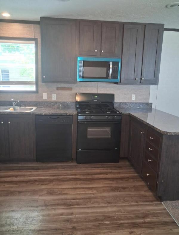 2016 CLAYTON Mobile Home