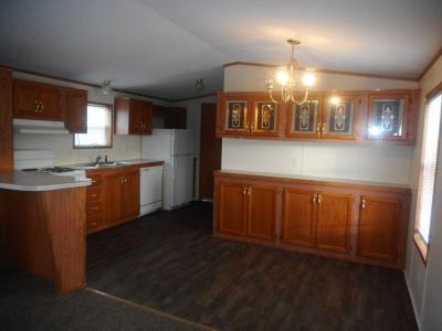 Photo 2 of 6 of home located at 38600 Abilene Dr Romulus, MI 48174