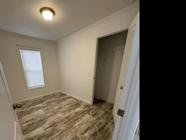 2020 Champion RH2703D7016 Mobile Home