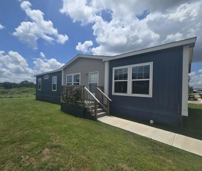 Photo 2 of 13 of home located at 165 Welch Street Kyle, TX 78640