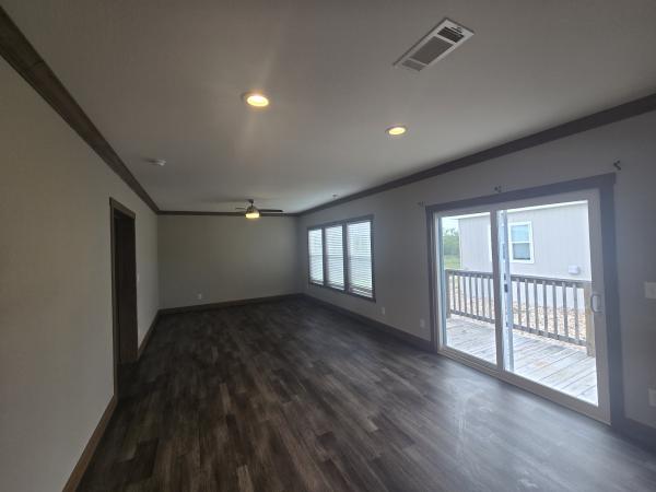 2023 Clayton 32DEV28563A (SG) Mobile Home