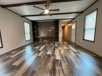 Photo 3 of 13 of home located at 605 Kathy #Ka605 Conroe, TX 77301
