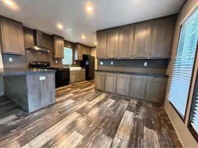 Photo 5 of 13 of home located at 605 Kathy #Ka605 Conroe, TX 77301