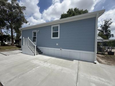 Photo 2 of 8 of home located at 2206 Chaney Dr, Lot 0242 Ruskin, FL 33570