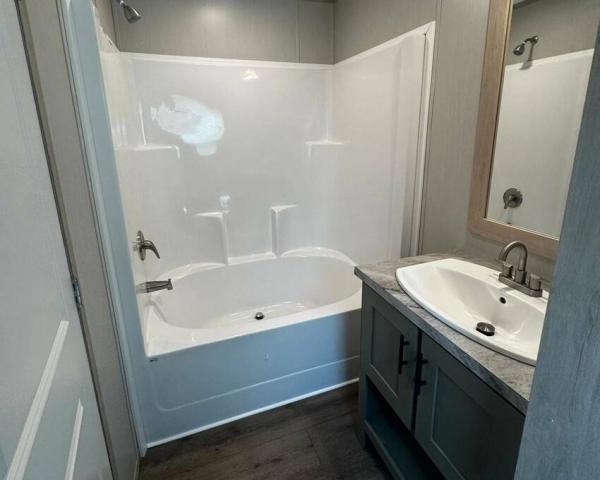 2024 76CEJ16663AH24  Home