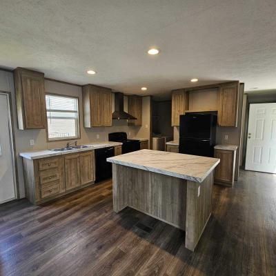 Mobile Home at 3211 Victor Fort Wayne, IN 46818