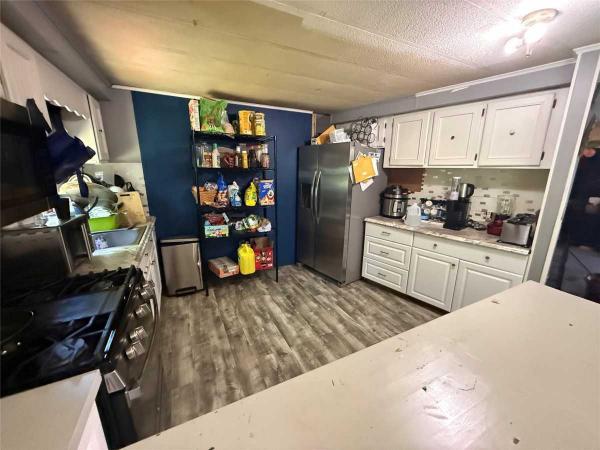 1976 Mobile Home