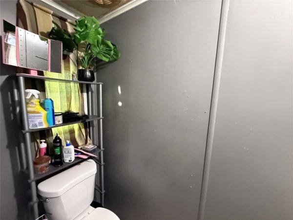 1976 Mobile Home