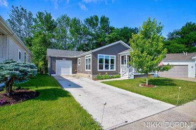 Mobile Home at 5254 West Scenic Turn Ln Holland, MI 49423
