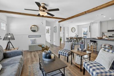 Champion Homes RM2860A Vulcan Mobile Home Floor Plan