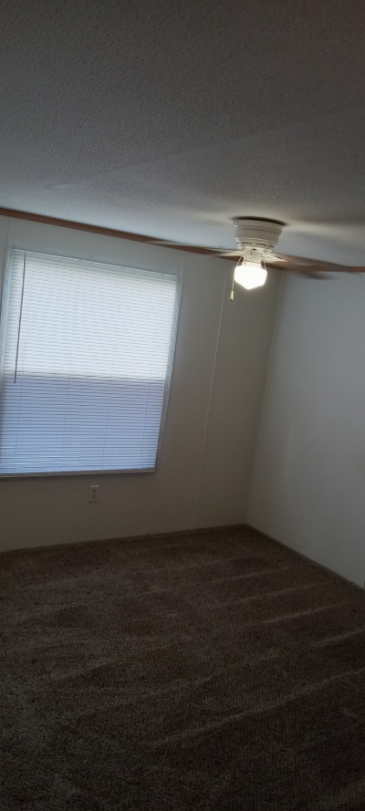 Photo 5 of 13 of home located at 1100 Thornwood Dr SW #26 Heath, OH 43056