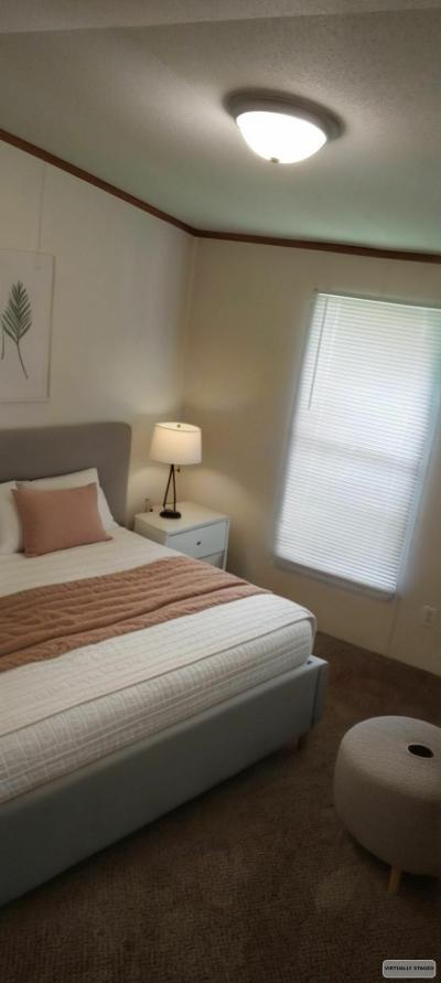 Photo 4 of 15 of home located at 1100 Thornwood Dr SW #806 Heath, OH 43056