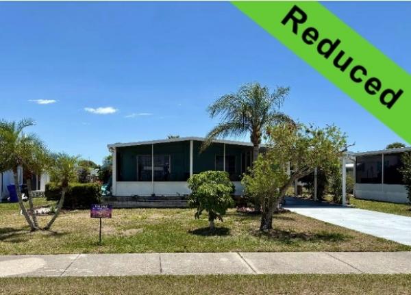 Photo 1 of 2 of home located at 924 Lucaya W Venice, FL 34285