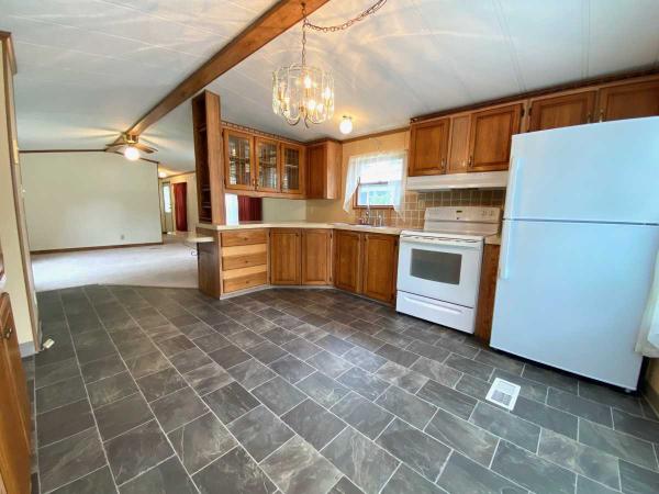 1988 Skyline 204C Manufactured Home
