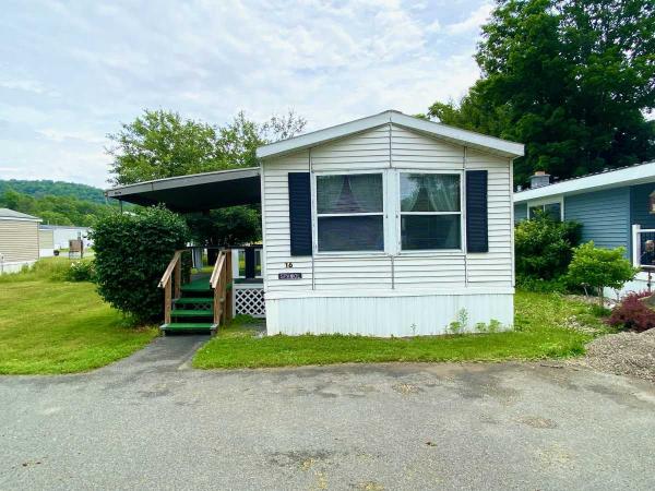 1988 Skyline 204C Manufactured Home
