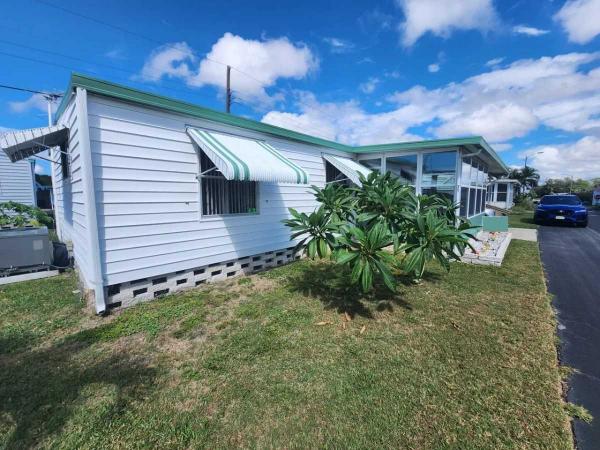 Photo 1 of 2 of home located at 7403 46th Ave N #78 Saint Petersburg, FL 33709