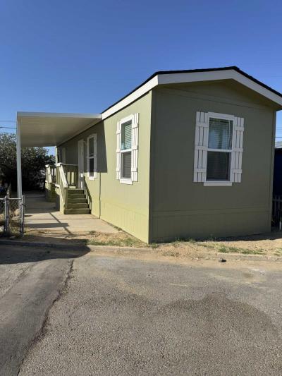 Mobile Home at 721 Oswell St Bakersfield, CA 93306