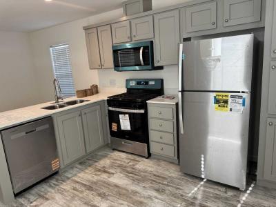Photo 3 of 11 of home located at 721 Oswell St Bakersfield, CA 93306