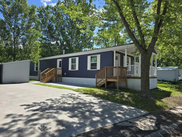 2025 Commodore Mobile Home For Sale