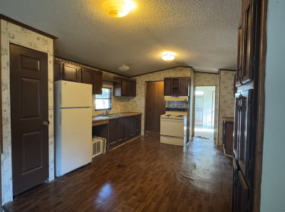 Photo 3 of 12 of home located at 217 Murrell Road #68 Greenville, SC 29605
