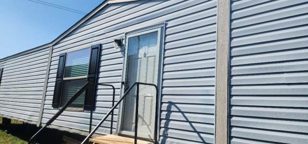 Photo 1 of 2 of home located at Apple Mobile Home Express Inc. 2416 N Highway 175 Seagoville, TX 75159