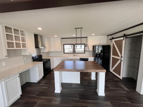 2021 Clayton Mobile Home