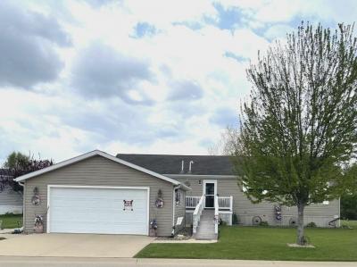 Photo 2 of 22 of home located at 4045 Mount Vail Ridge Dubuque, IA 52001