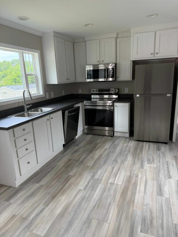 2024 Clayton Homes Inc Community Series Mobile Home