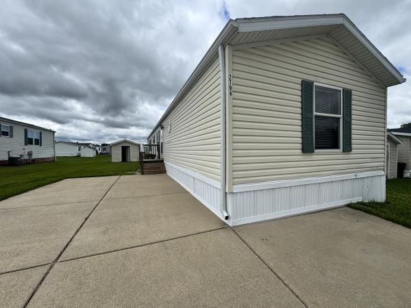1999  Mobile Home For Sale