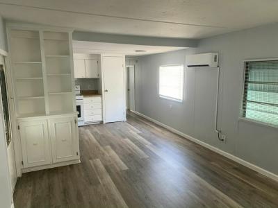 Photo 3 of 21 of home located at 1250 Lakeview Drive #29 Deland, FL 32720
