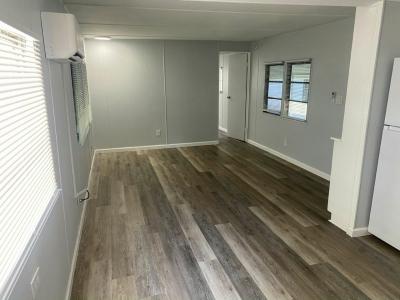 Photo 5 of 21 of home located at 1250 Lakeview Drive #29 Deland, FL 32720