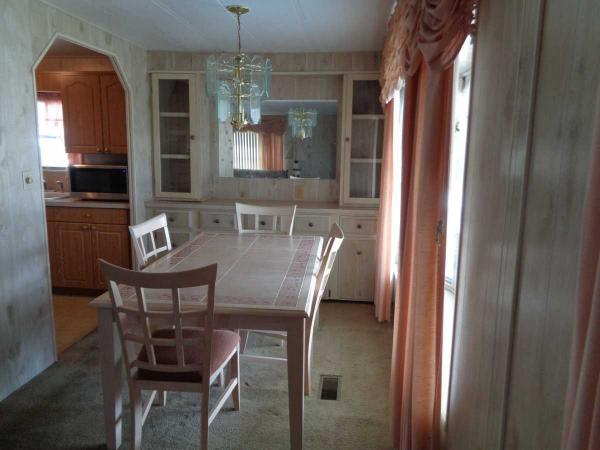 1980 TWIN Manufactured Home