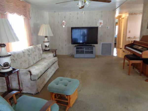 1980 TWIN Manufactured Home