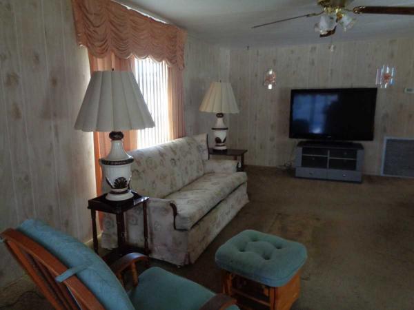 1980 TWIN Manufactured Home