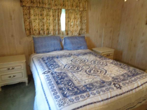 1980 TWIN Manufactured Home