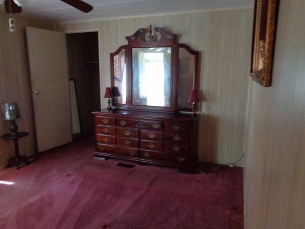 1980 TWIN Manufactured Home