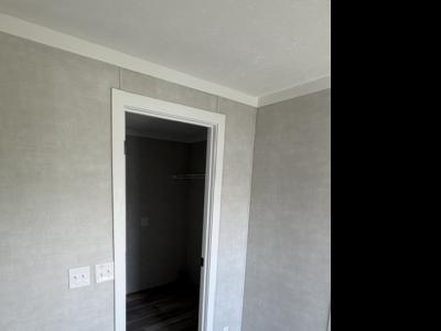 Photo 5 of 14 of home located at 528 Birchwood Circle Shelbyville, KY 40031