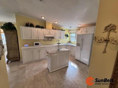 Photo 4 of 32 of home located at 200 Devault Street Lot 1 Umatilla, FL 32784